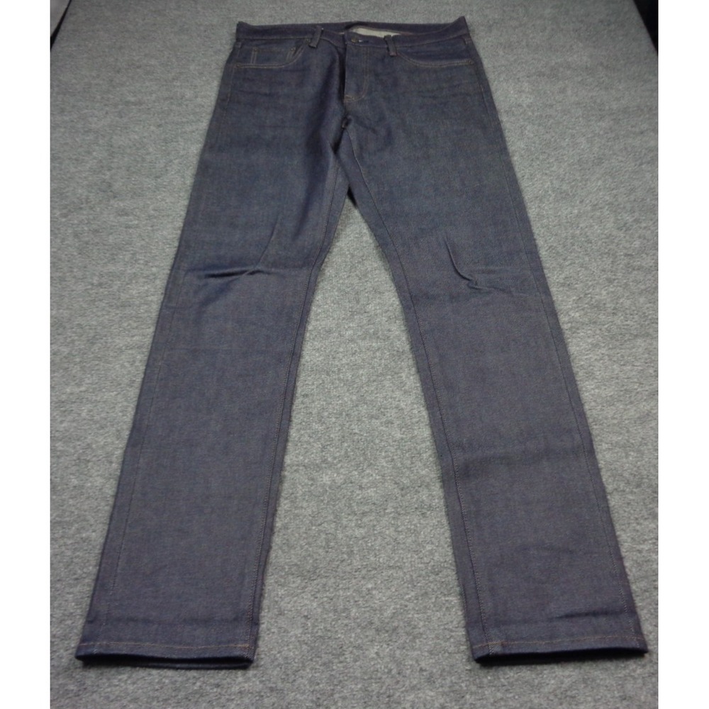Uniqlo Men Slim Straight Jeans in Indigo